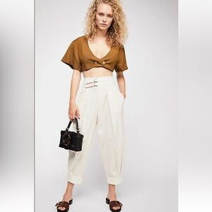 Free People Double Buckle Barrel Style Trouser Pants in cream size 2